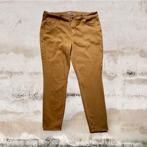 Old Navy Rockstar Super Skinny Jeans in mustard